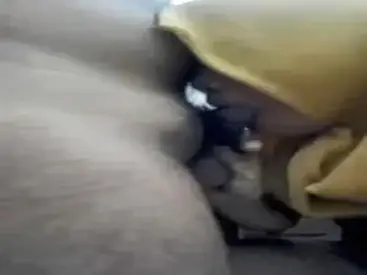 Nyepongnya Asik Di Kamar Mandi Jilbab Kuning